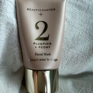 Beautycounter #2 plumping facial mask. New !. Extremely rare and hard to find.